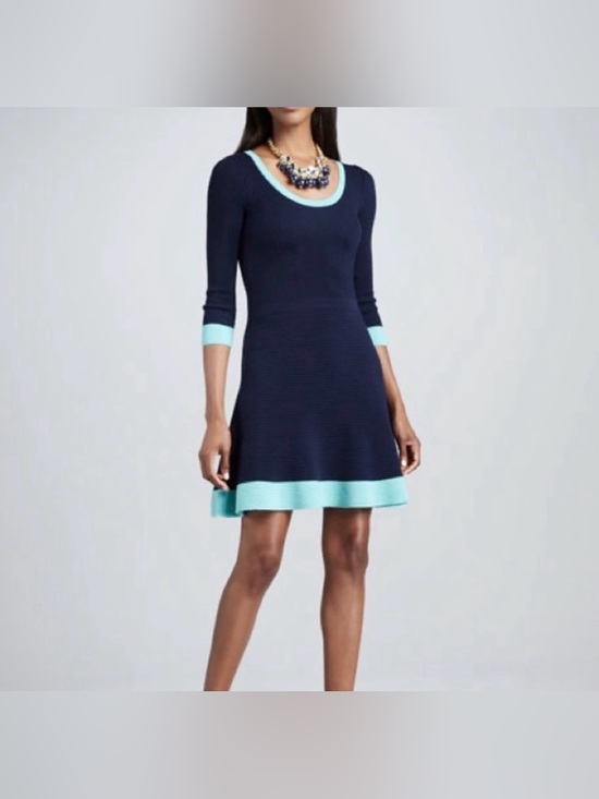Lilly Pulitzer Dresses & Skirts - Lilly Pulitzer Navy Dress with Light Blue Trim